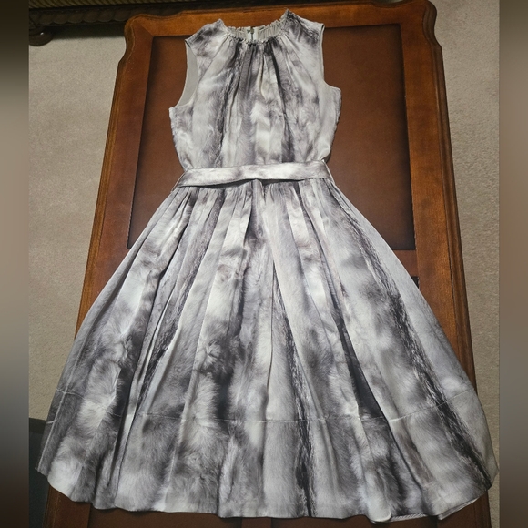 Dolce & Gabbana Satin Silk Feather Print Gray Midi Dress - Picture 14 of 16